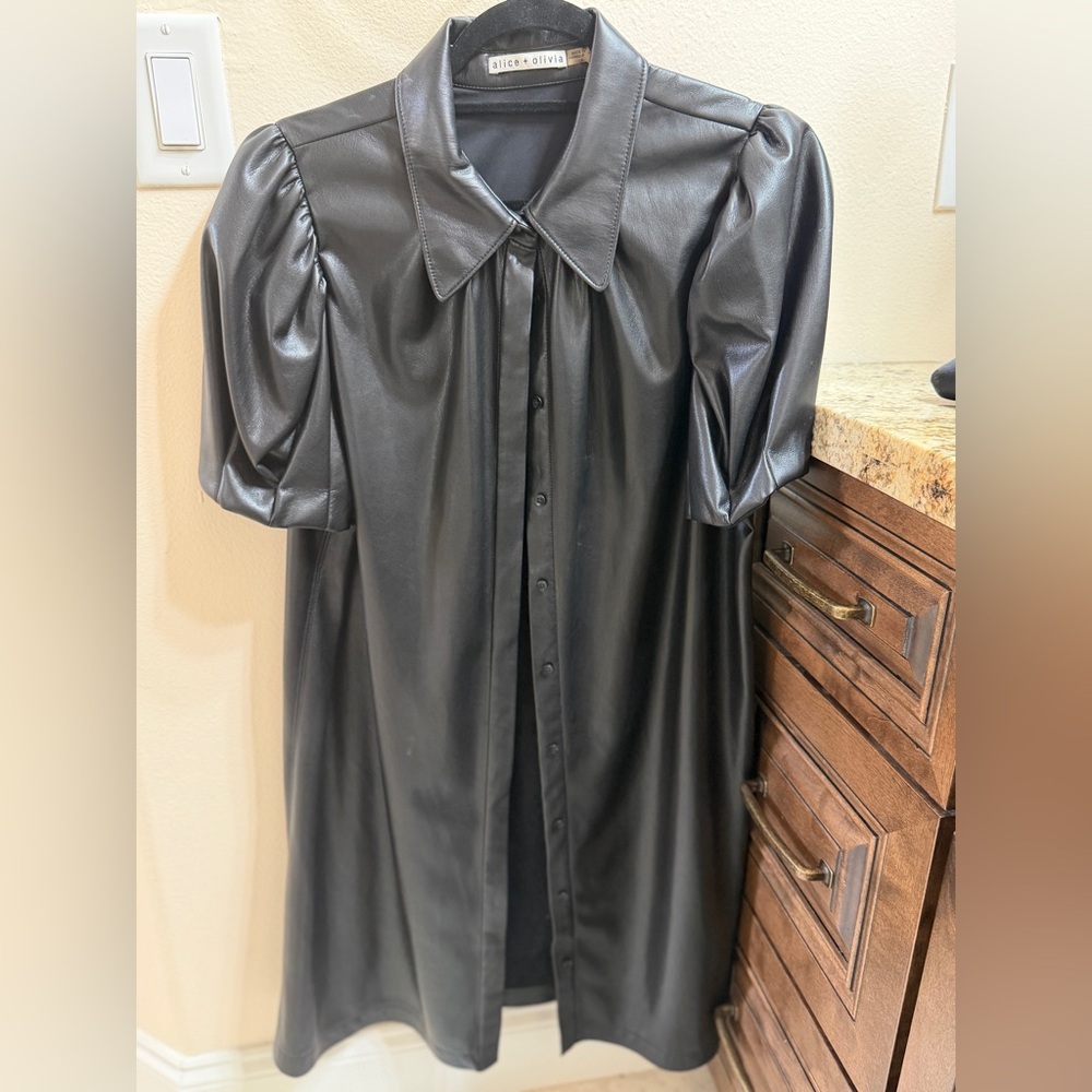 Alice + Olivia Black Jen Vegan Leather Puff-Sleeve Shirt Dress. Size XL - Picture 6 of 14